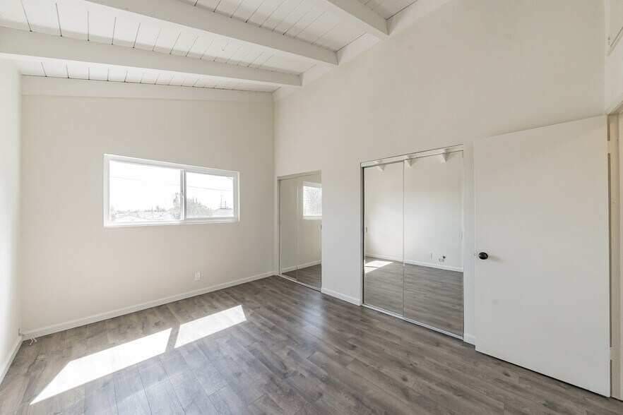 More Photos Of 3759 W 182nd St, Torrance Multifamily For Sale
