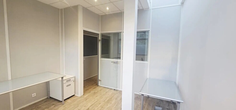 More Photos Of 250 Avenue Du Président Wilson, Saint-Denis Office For Sale