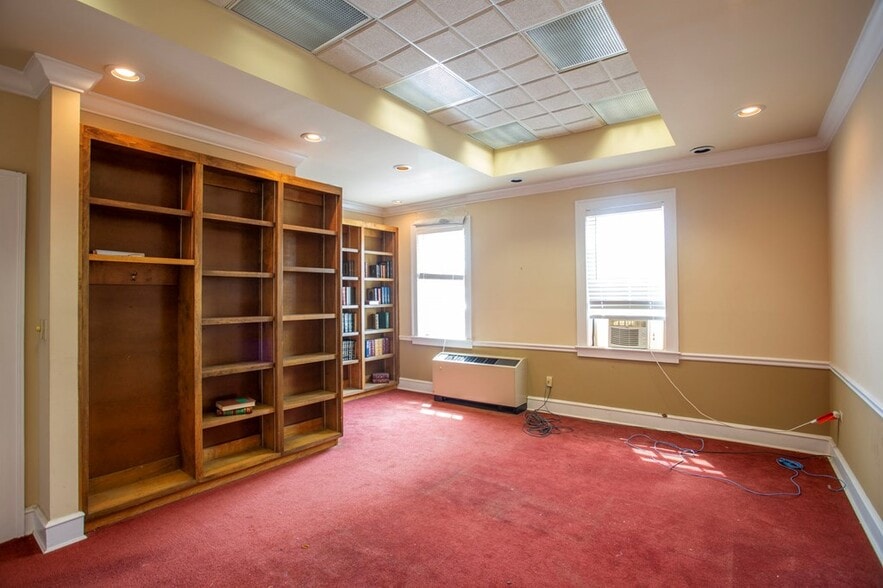 More Photos Of 303 E Broad St, Eufaula Office For Sale