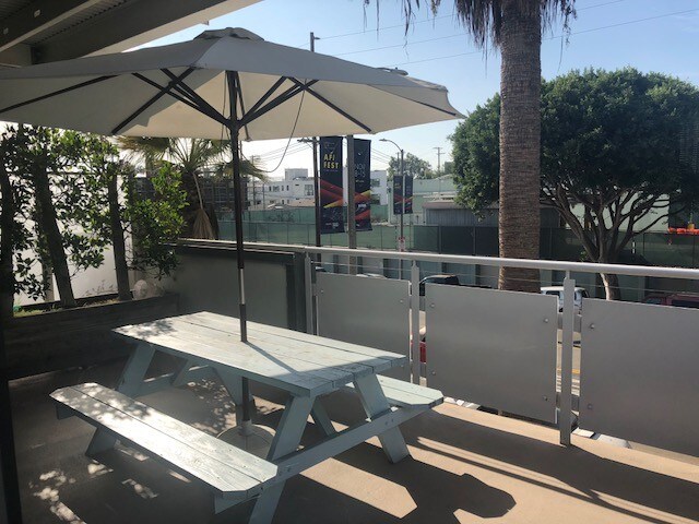 More Photos Of 615 Hampton Dr, Venice Apartments For Sale