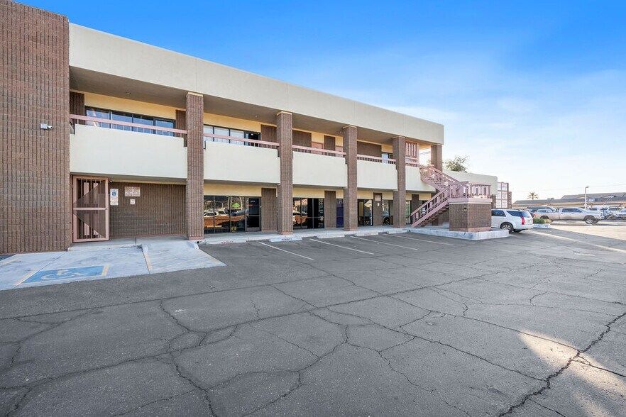 More Photos Of 9119 N 7th St, Phoenix Office For Lease