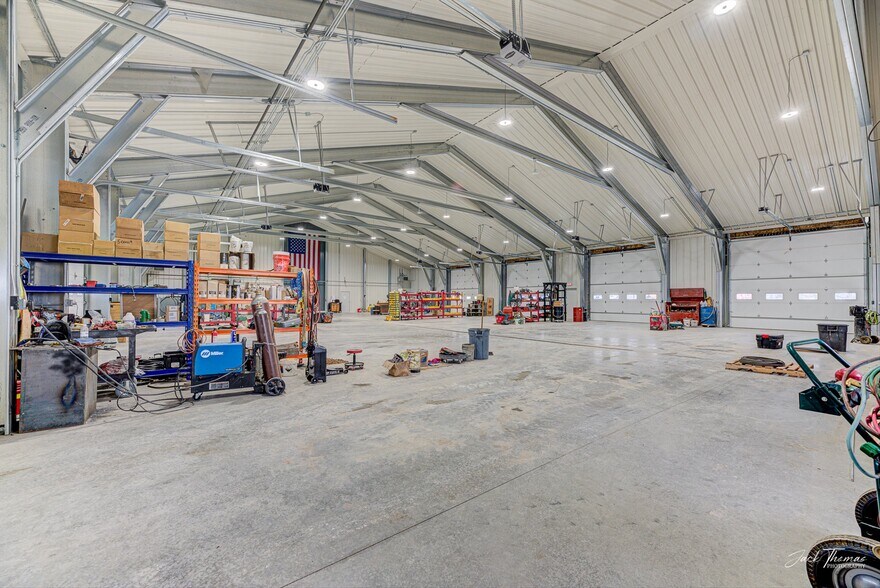 More Photos Of 4775 York Rd, Helena Light Distribution For Sale