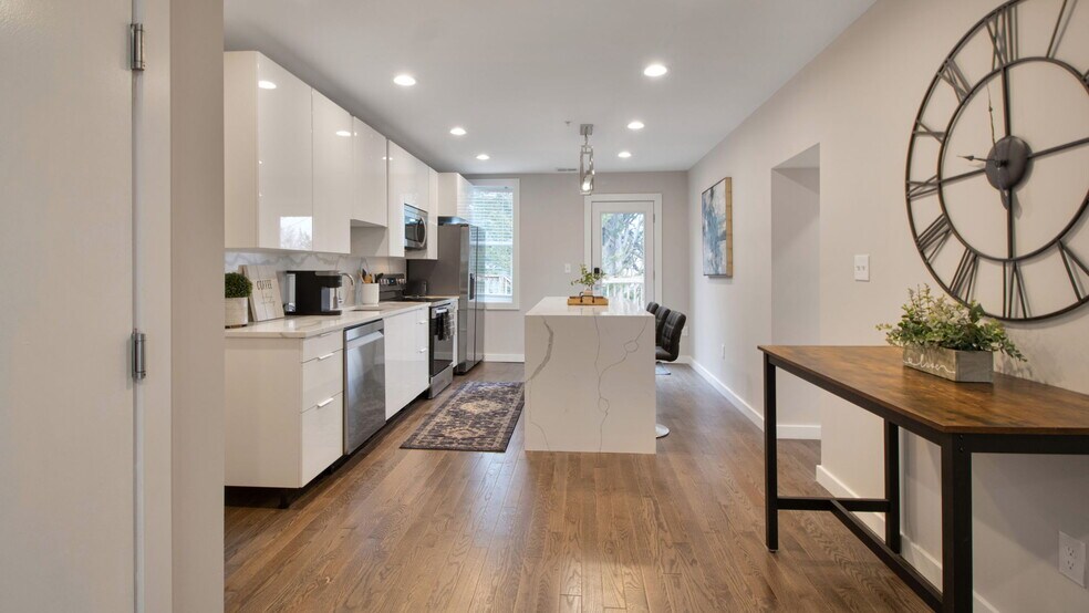 More Photos Of 1414-1416 Pennsylvania Ave SE, Washington Apartments For Sale