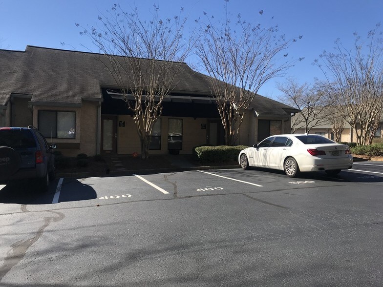 More Photos Of 875 Old Roswell Rd, Suite C-200, Roswell Office For Lease