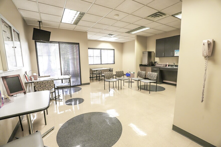 More Photos Of 3811 NW 40th Ter, Gainesville Office For Lease