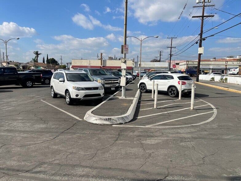 More Photos Of 4729-4735 Whittier Blvd, Los Angeles Convenience Store For Sale