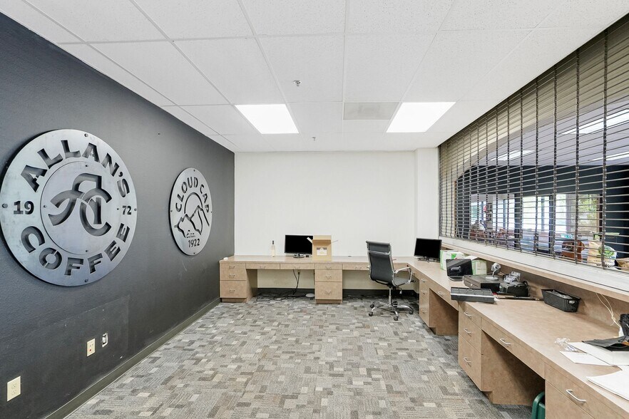 More Photos Of 1852 Fescue St SE, Albany Office For Sale