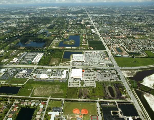 More Photos Of 5905-5985 S University Dr, Davie Freestanding For Lease