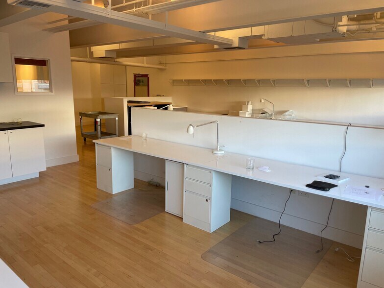 More Photos Of 8800-8850 Venice Blvd, Los Angeles General Retail For Lease