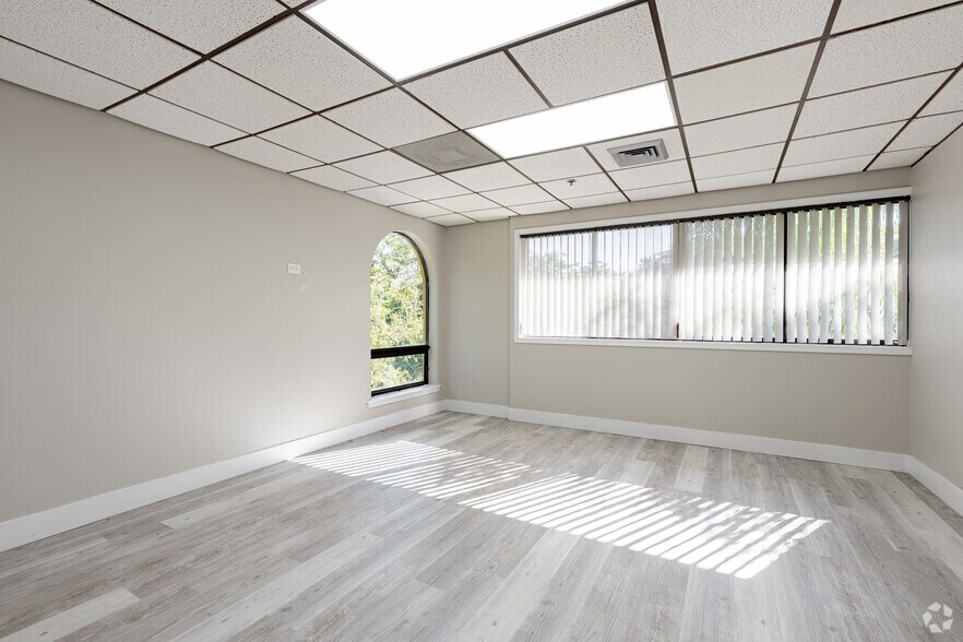 More Photos Of 499 NW 70th Ave, Plantation Office For Sale