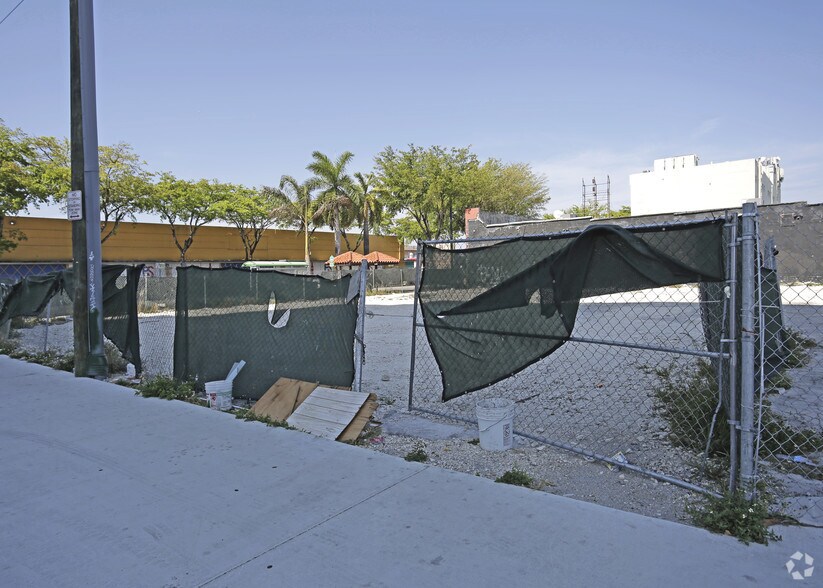 More Photos Of 1888 SW 8th St, Miami Land For Lease