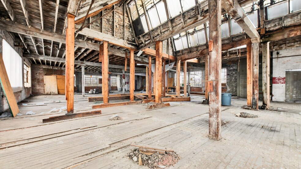 More Photos Of 2941 E Warren Ave, Detroit Apartments For Sale