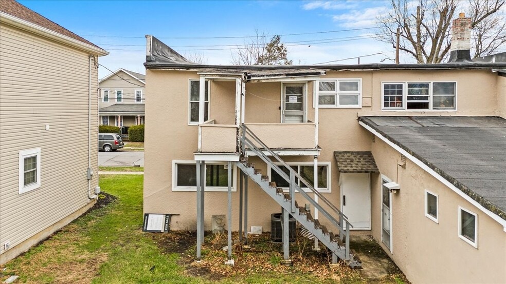 More Photos Of 622 E Market St, Scranton Office Residential For Sale