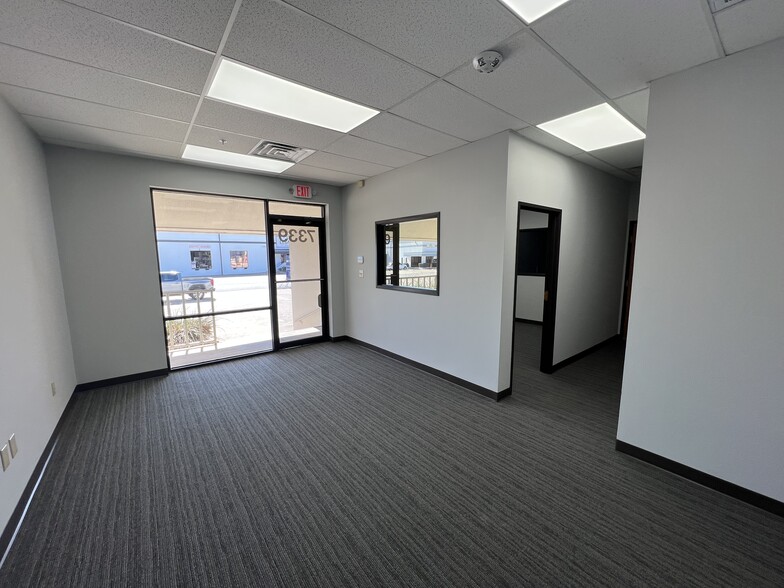 More Photos Of 7339-7341 Tower St, Richland Hills Warehouse For Sale