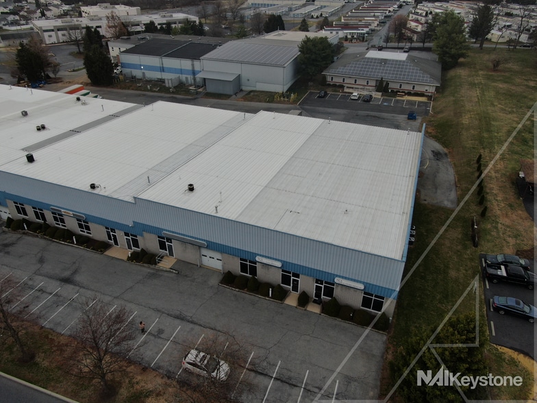 More Photos Of 1114-1124 Commons Blvd, Reading Flex For Sale