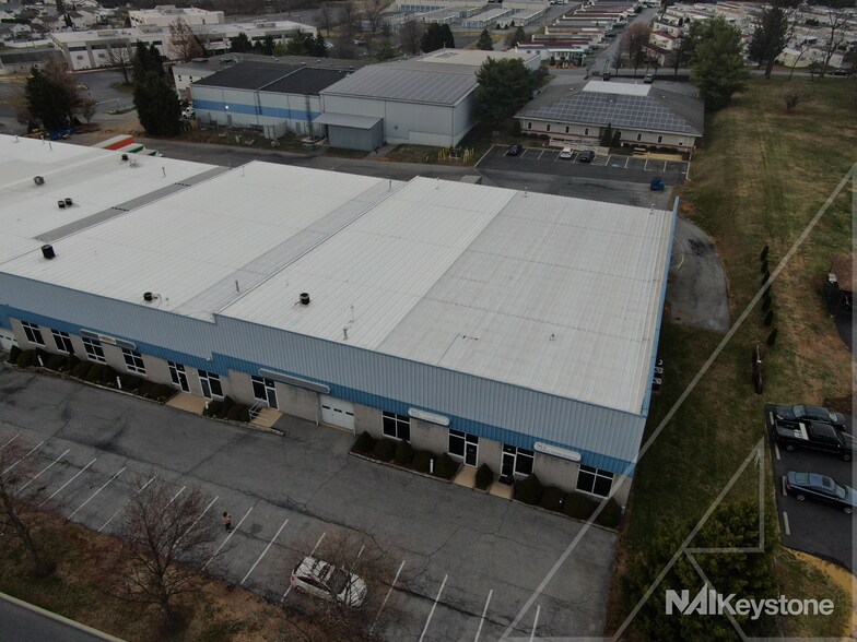 More Photos Of 1114-1124 Commons Blvd, Reading Flex For Sale