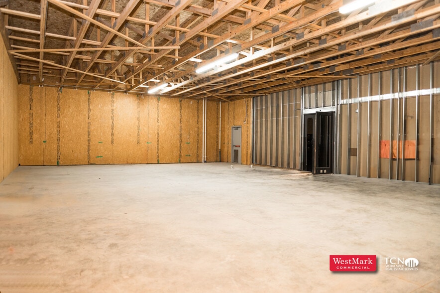More Photos Of 1710 Interstate 27, Lubbock General Retail For Lease