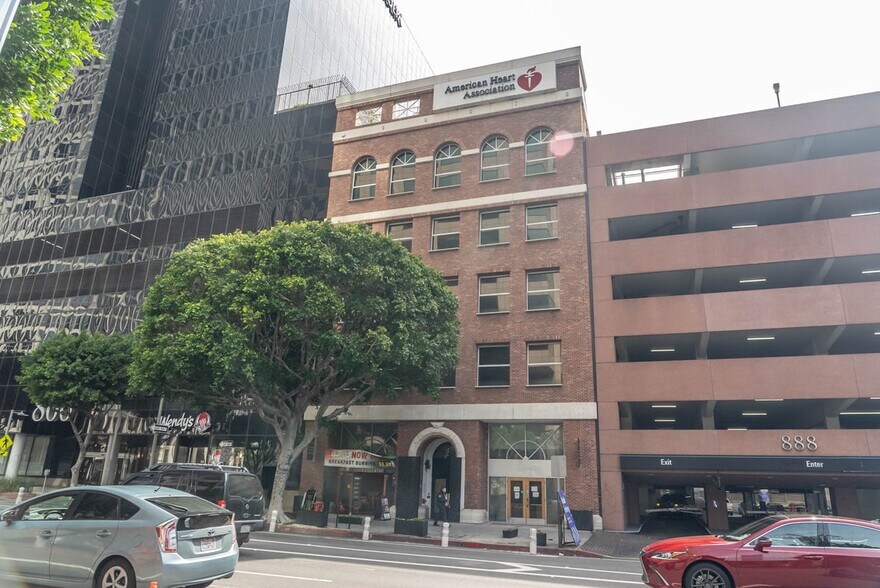 More Photos Of 816 S Figueroa St, Los Angeles Loft Creative Space For Lease