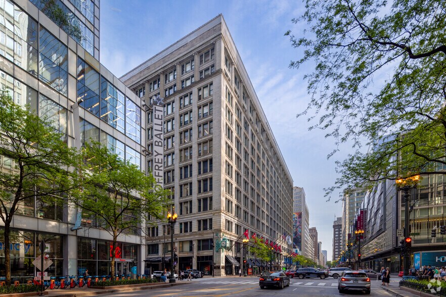 More Photos Of 24 E Washington St, Chicago Office For Sale