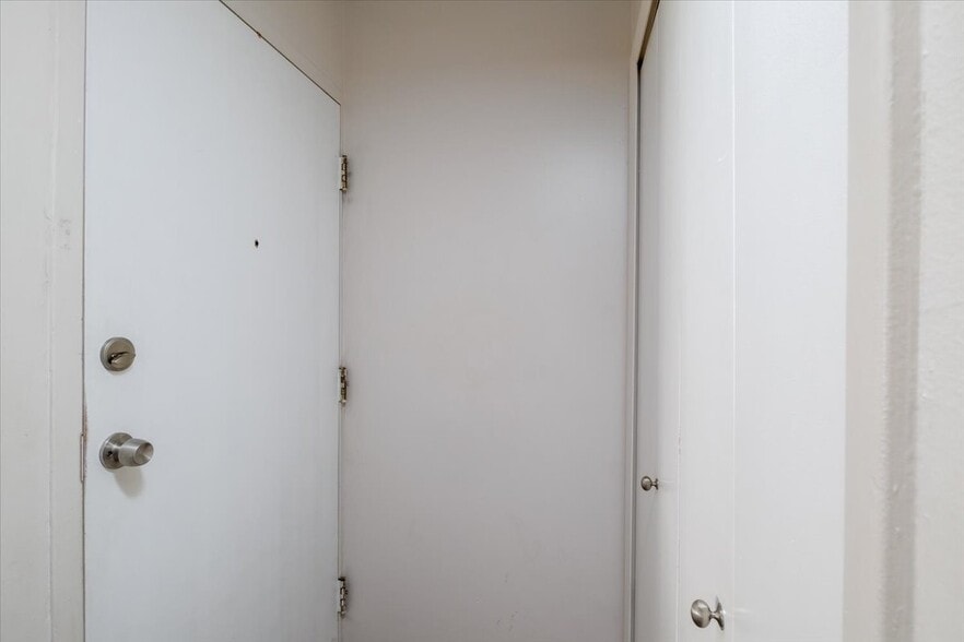 More Photos Of 1803 Cromwell Dr, Akron Apartments For Sale