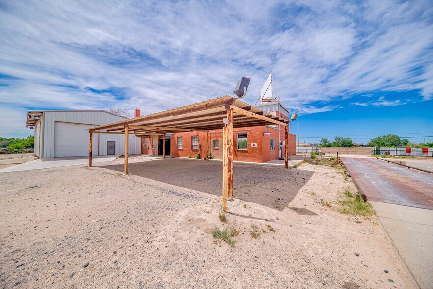 More Photos Of 2419 W Murphy St, Odessa Truck Terminal For Sale