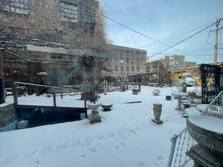 More Photos Of 1828 W Hubbard St, Chicago Loft Creative Space For Lease
