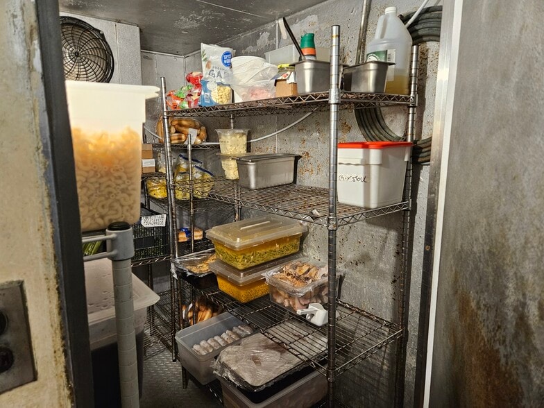 More Photos Of 2519 N 1st Ave, Evansville Fast Food For Lease