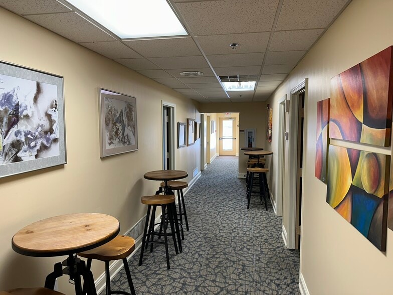 More Photos Of 1314 Burch Dr, Evansville Office For Sale