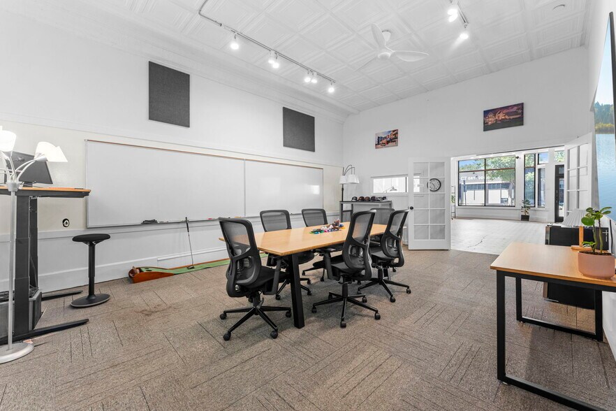 More Photos Of 4251 Nicollet Ave, Minneapolis Storefront Retail Office For Sale