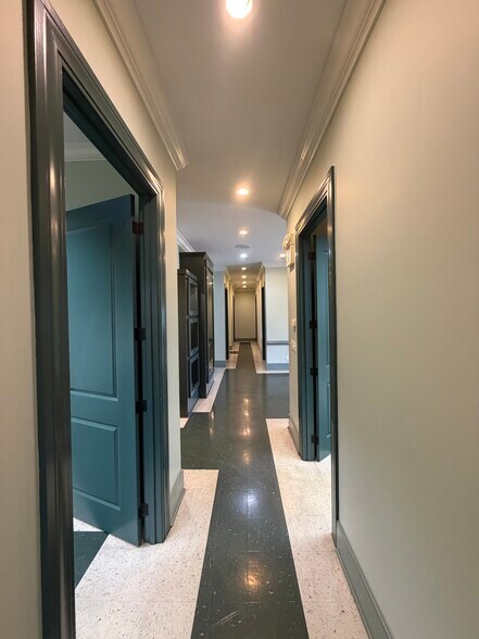 More Photos Of 2 Hummingbird ln, Eufaula Manufacturing For Lease