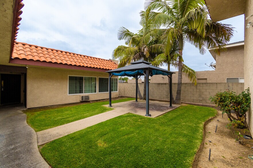 More Photos Of 3300 W Orange Ave, Anaheim Multifamily For Sale