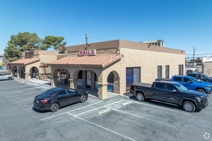 More Photos Of 4970 Arville St, Las Vegas General Retail For Lease