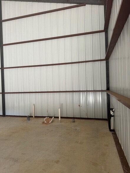 More Photos Of 22601 Ranch Road 12, Dripping Springs Warehouse For Sale