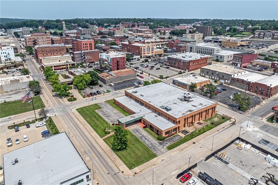 More Photos Of 315 S 6th St, Saint Joseph Sports And Entertainment For Lease