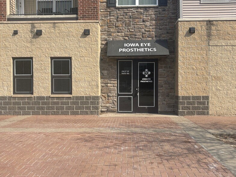 More Photos Of 345 Clark Dr, Coralville Apartments For Lease