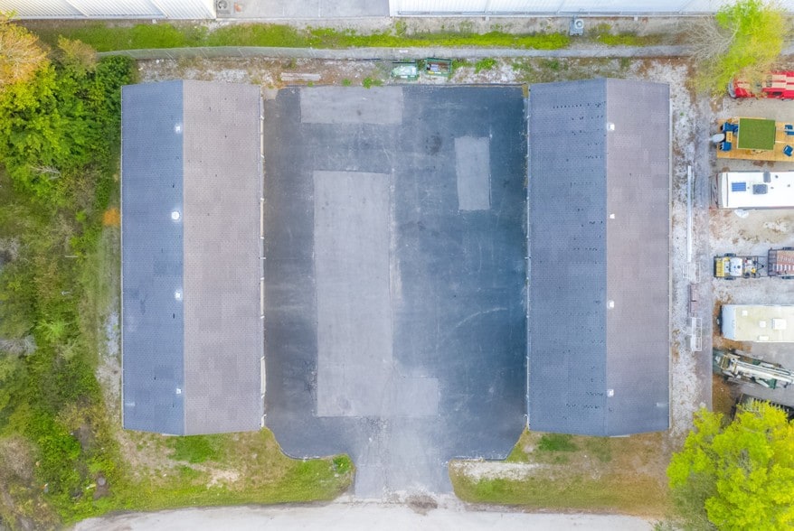 More Photos Of 4073 Sawyer Ct, Sarasota Warehouse For Lease