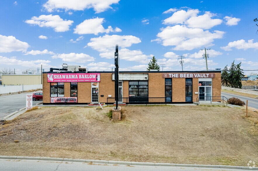 More Photos Of 102-106 Meridian Rd NE, Calgary Freestanding For Lease
