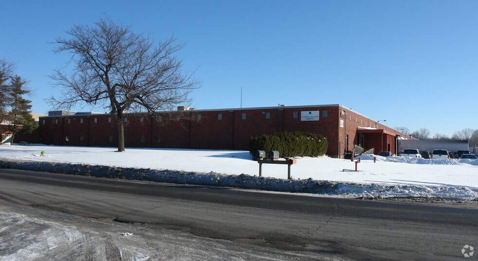 More Photos Of 3811 Dixon St, Des Moines Industrial For Lease