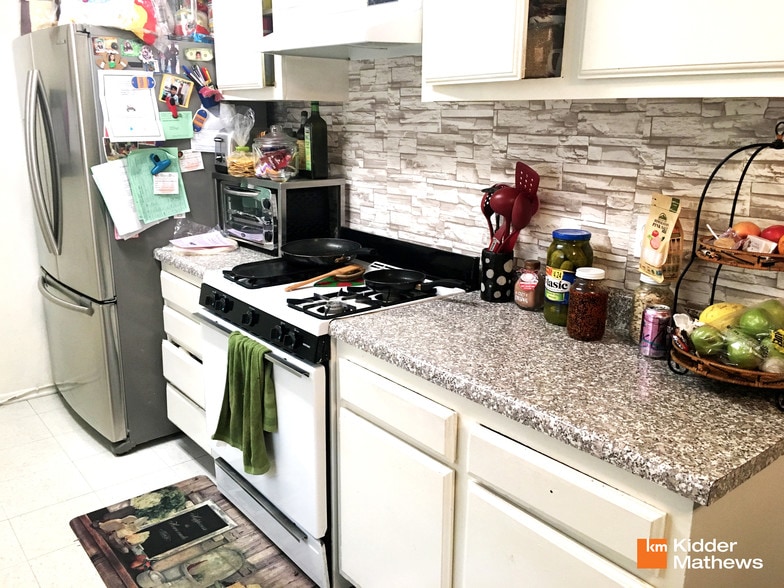 More Photos Of 1010 E Broadway, Anaheim Apartments For Sale