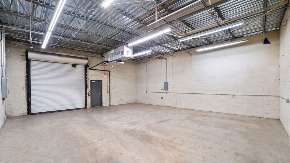 More Photos Of 44 SE 9th St, Deerfield Beach Warehouse For Sale