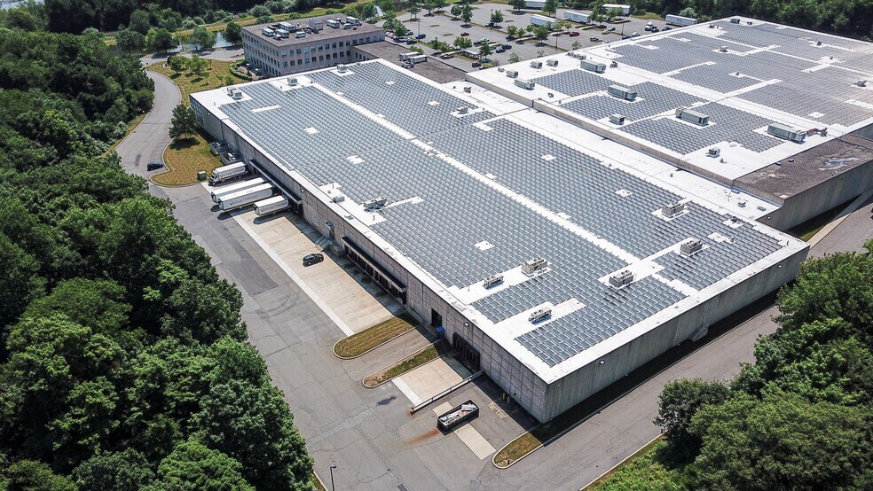 More Photos Of 350 Clark Dr, Mount Olive Warehouse For Lease