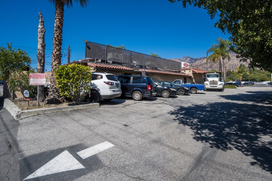 More Photos Of 200-222 E Foothill Blvd, Arcadia Storefront Retail Office For Sale