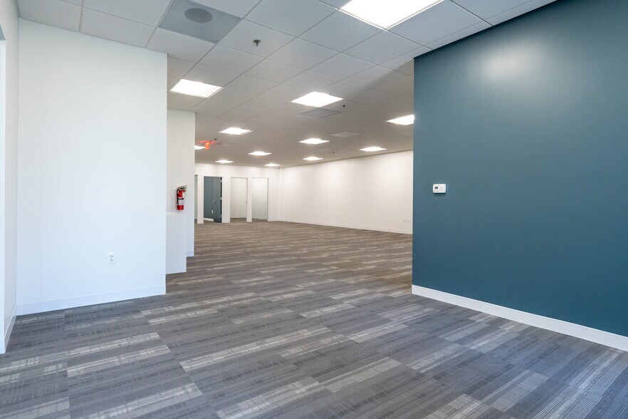 More Photos Of 4390 Parliament Pl, Lanham Light Manufacturing For Lease