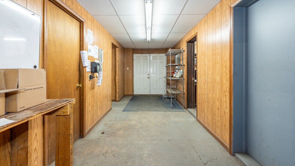 More Photos Of 101 W F St, Iron Mountain Specialty For Sale