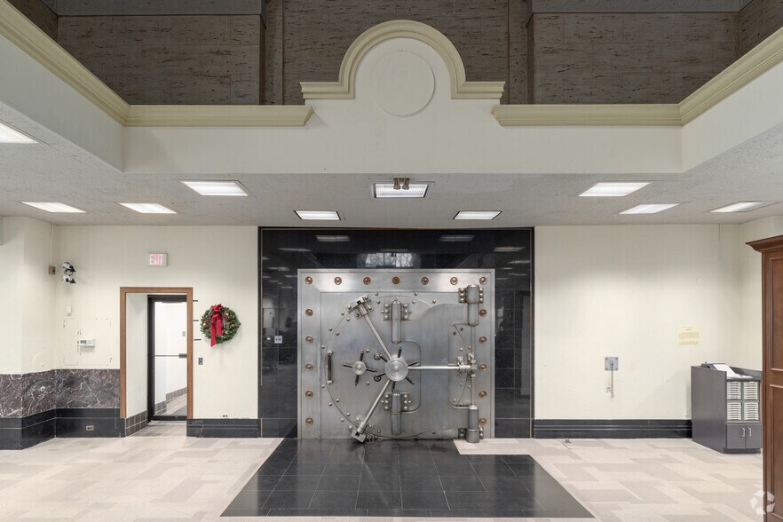 More Photos Of 67-69 Public Sq, Wilkes Barre Office Residential For Lease