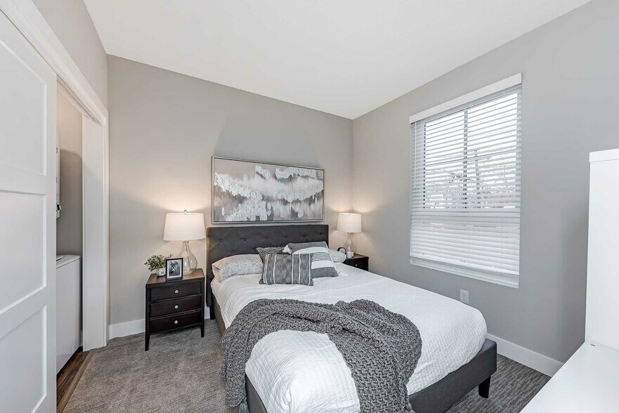 More Photos Of 120 E 5th Ave, Columbus Apartments For Lease