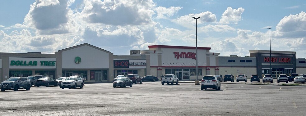 More Photos Of 1325 E Jackson St, Macomb Unknown For Lease