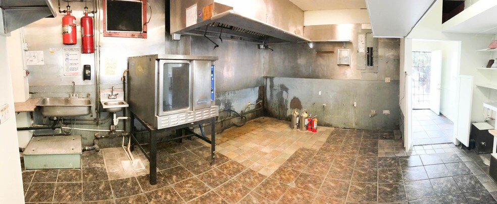 More Photos Of 3036 Waialae Ave, Honolulu Restaurant For Sale