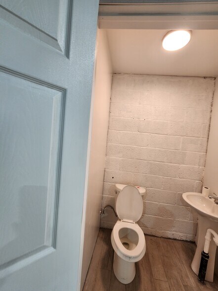 More Photos Of 85 Coffey St, Brooklyn Warehouse For Lease