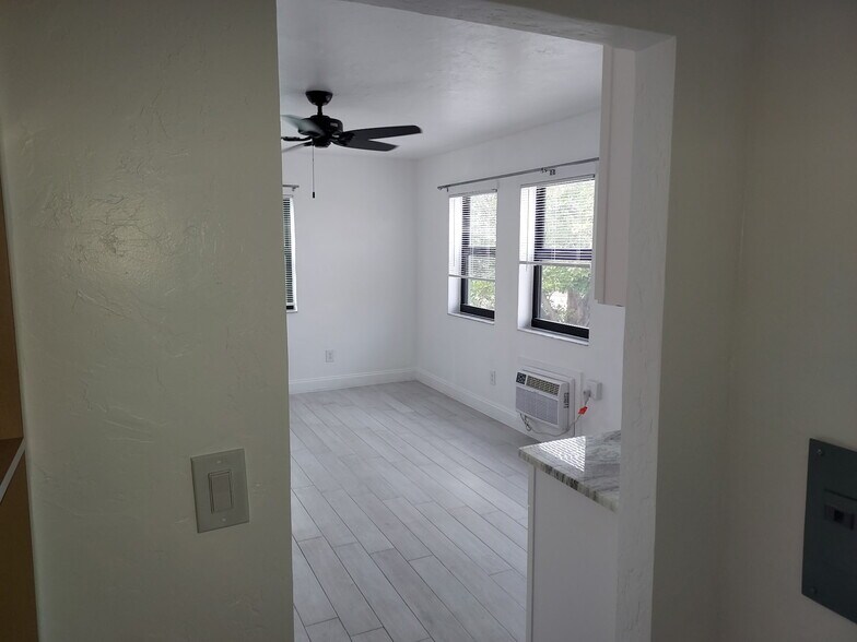 More Photos Of 117 N 5th St, Fort Pierce Office Residential For Sale